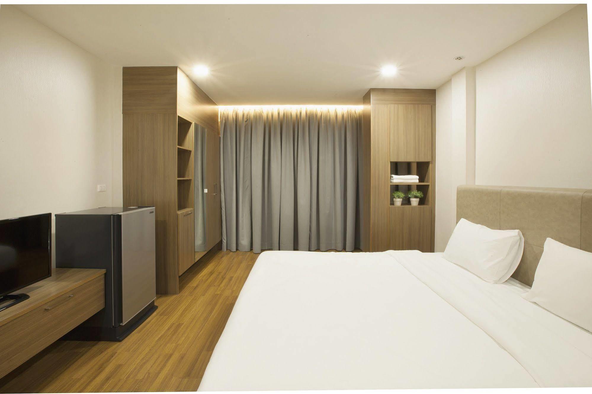 Boone Place Bangkok Eksteriør billede