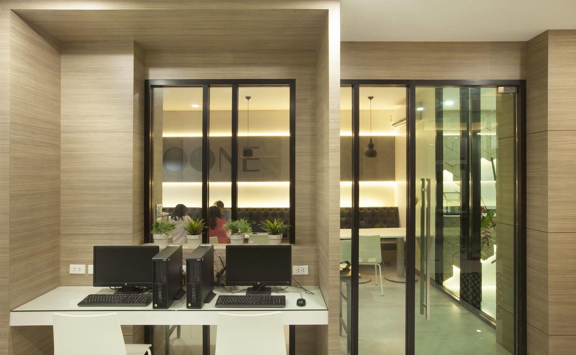 Boone Place Bangkok Eksteriør billede